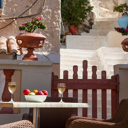 7 Brothers Hotel Poros Town Exterior photo