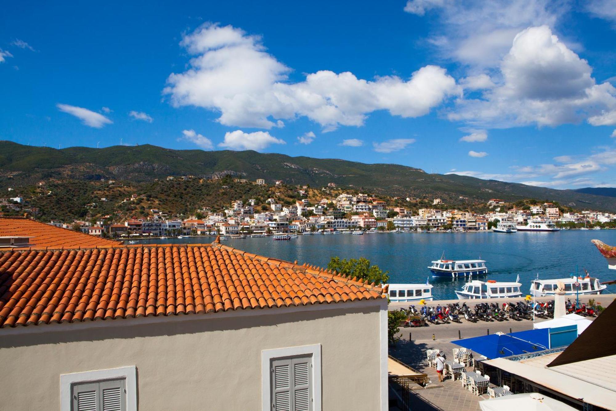 7 Brothers Hotel Poros Town Exterior photo