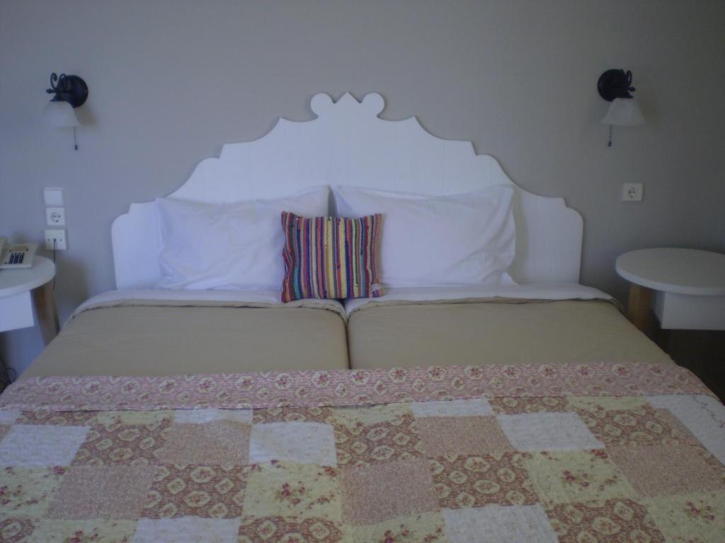 7 Brothers Hotel Poros Town Room photo
